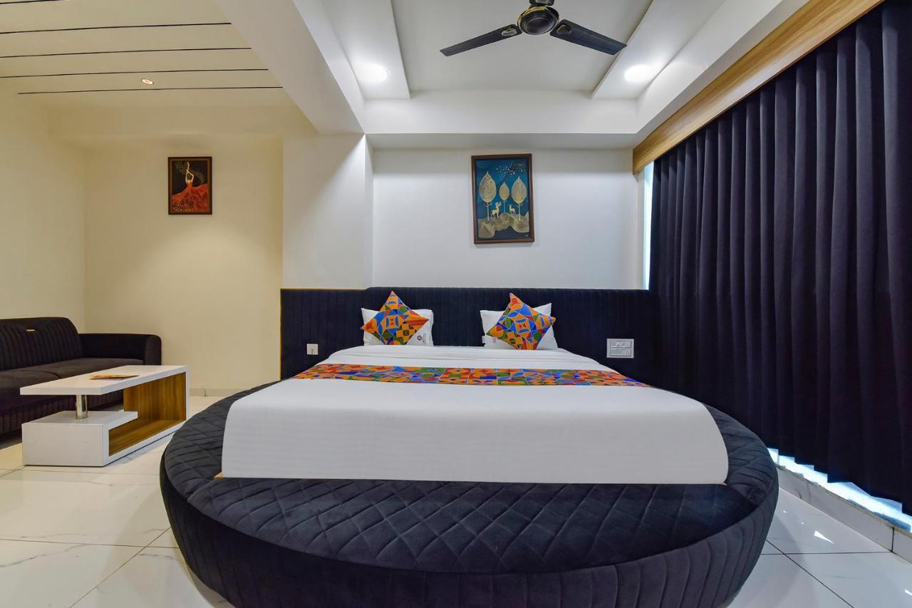 Fabhotel Bliss Ahmedabad Exterior foto