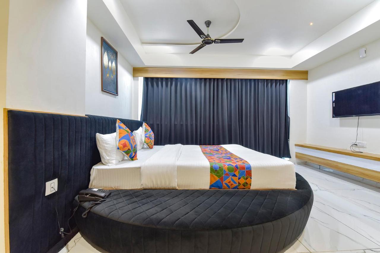 Fabhotel Bliss Ahmedabad Exterior foto